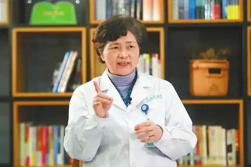  中诚信全球品牌榜公告李兰娟新冠肺炎疫情防控功勋人物