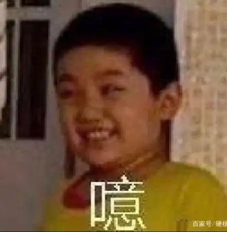  来见识下带娃界的地板他竟然把还穿着纸尿裤的儿子带去玩这个
