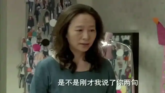  美女生气回娘家,却没想到自己房间变成杂物间,这下有好戏看了