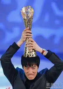  刘翔百变表情飞人频频搞怪场下也爱自拍