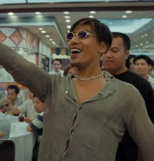  演过痞子的男星,陈小春霸气,吴彦祖迷人,最后一位本色出演