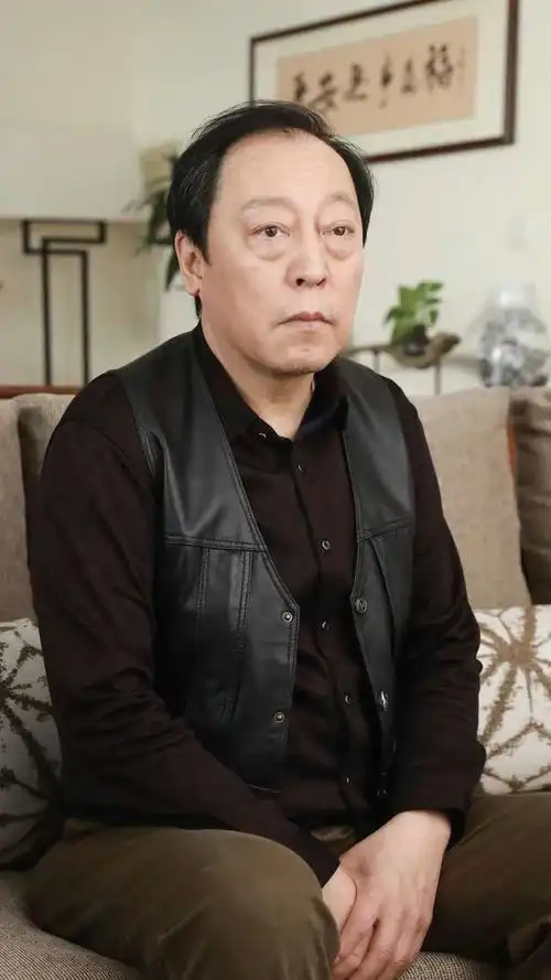  明明演技烂,却被吹上天的4位老戏骨,网友只长年纪不长演技