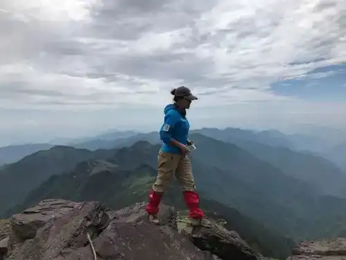  4.44.7寻找野人的传说神农架登顶老君山小环线穿越无人区4日行