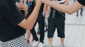  街头撩小姐姐,小姐姐表情亮了