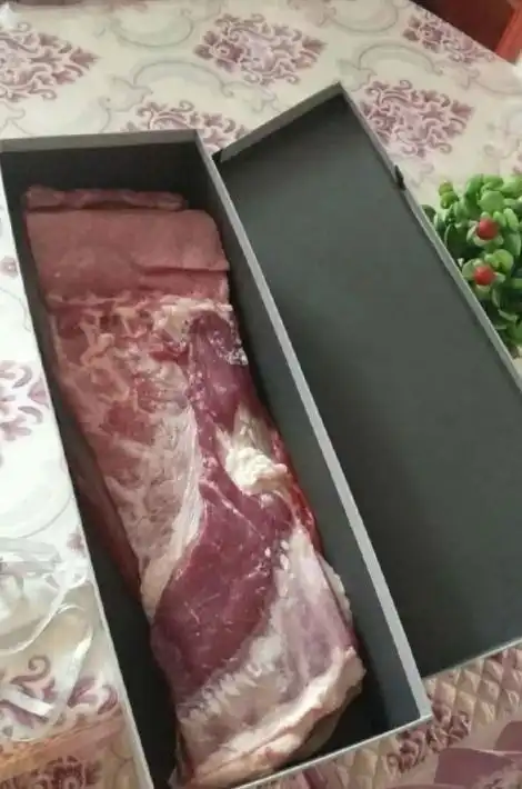  搞笑段子女儿要了5块钱去上学了,放学后拿出一包药,吓坏我了