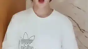 抖音表情包配音小小少年