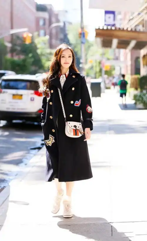 馋嘴的表情包搞笑大衣