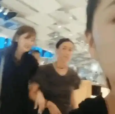  那英发长文呼吁抵制网络暴力,网友踢人呢,怎么算