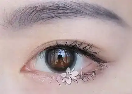 眉毛画得好,助你年轻10岁