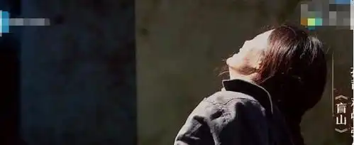  张小斐撩开衣服喂奶,徐峥泪洒现场,有谁注意吴秀波的表情