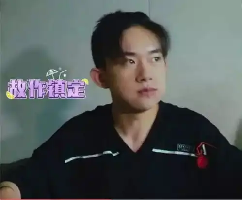  易烊千玺700万粉丝福利,狂怼不停歇,表情包大发送