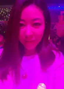  熊黛林与老公听演唱会秀恩爱,顺便晒张学友表情包黑了他一把