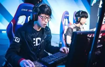  陪跑两次mvp,三次最佳中单,两次最佳外援,edg小学弟时运不济肉鸡