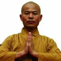  虔诚祷告的男生女生发头像