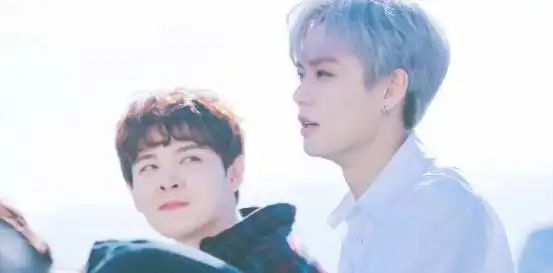 曾被公司疯狂压榨的他,一纸诉讼成为顶流,网友后悔不也来不及 曾被公司疯狂压榨的他,一纸诉讼成为顶流,网友后悔不也来不及