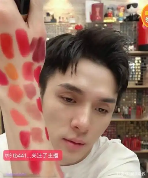  吴小白李佳琦骆王宇崔佳楠四大美妆天王,90后闭眼入