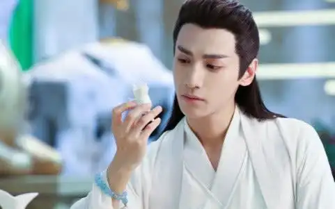  白鹿是罗云熙的迷妹吗白鹿罗云熙官宣了吗