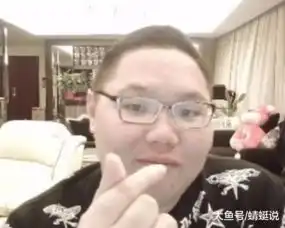  电竞甜蜜夫妻若风日常晒妻,直播曝出露骨聊天,网友太刺激了