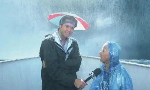  小伙意外成上帝,让所有人都实现愿望,世界却因此乱了套