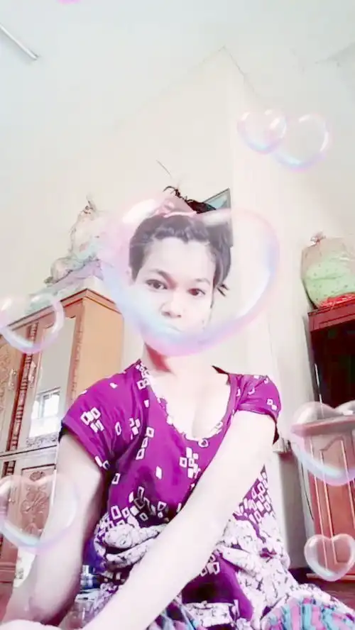  小姐姐的表情绝了