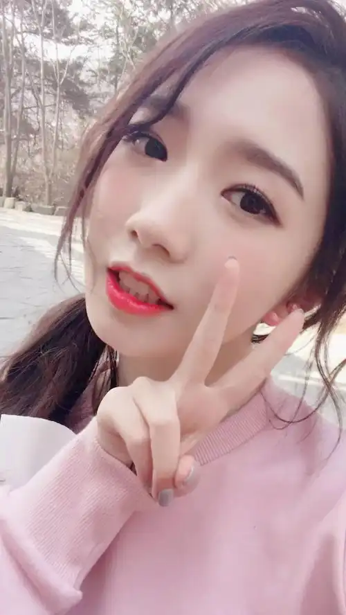  明星壁纸孟美岐小姐姐