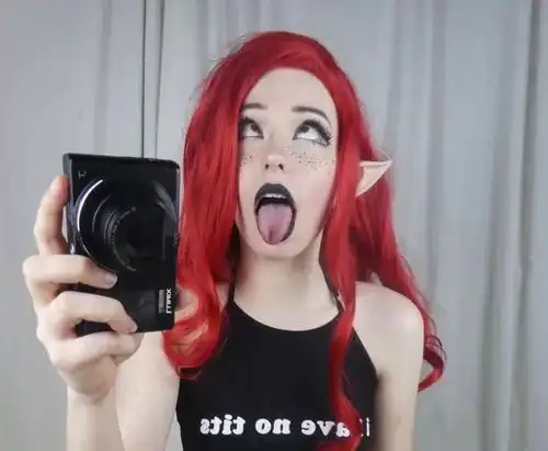  表情ins19岁网红美女cos绝顶升天式翻白眼表情走红阿黑颜表情