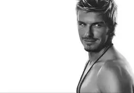 贝克汉姆爱女小七吐舌卖萌 贝克汉姆爱女小七吐舌卖萌