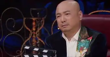  张小斐撩衣哺乳,表情变化直击内心,徐峥看了感动的泪目