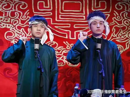  各位德云小仙女可以分享一下龄龙,张九南,老秦,甜甜,高筱贝等等相声演员的美图或表情包吗