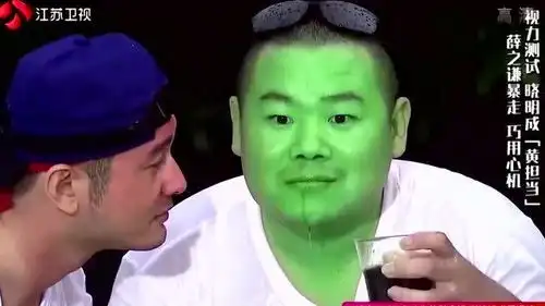 小岳岳把酱油当成可乐,直接来了一口,那表情太绝了 小岳岳把酱油当成可乐,直接来了一口,那表情太绝了