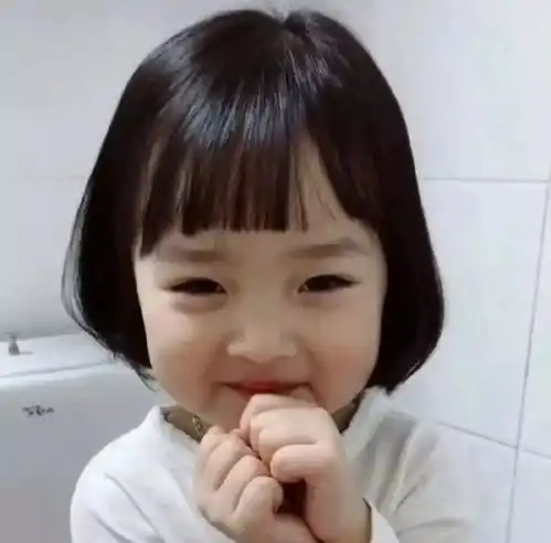 表情包最火的小女孩