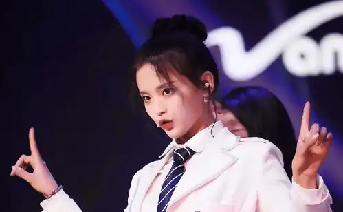 杨超越再现瞪眼派演技豆瓣大量五星刷屏,何必呢