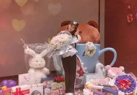  同回公寓牵手逛街停工怀孕秘密领证,赵丽颖冯绍峰这下坐实了