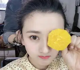 一脸天真脸上有精表情包