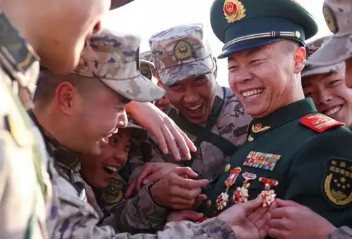  这就是中国军人,中国表情