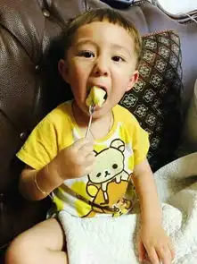 求几张跟这个表情不一样的图片