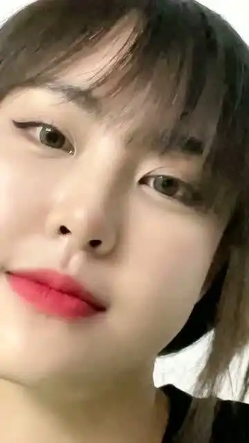 可爱小姐姐表情秀,完美