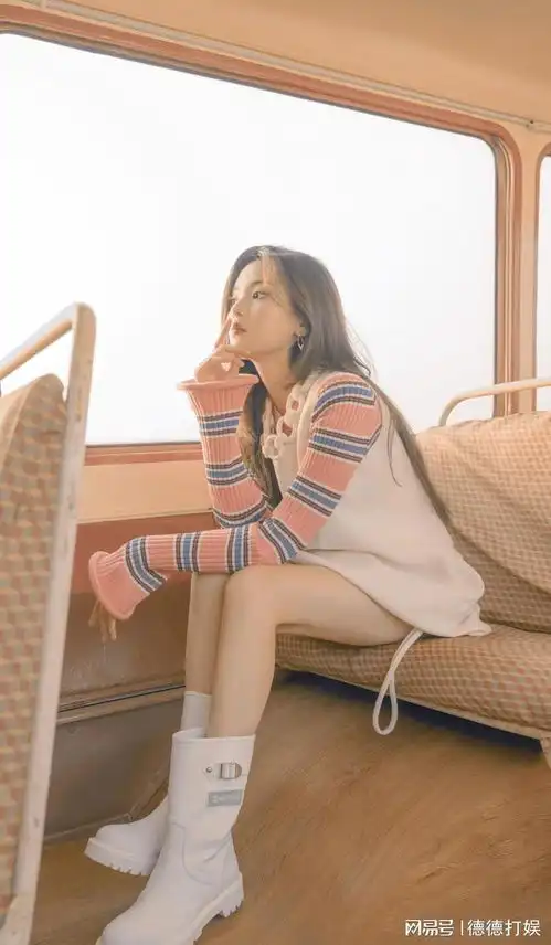  lv春夏22女装秀,杨超越表情略显木讷,不过暮光公路大片美炸