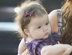  独家小贝辣妹爱女哈珀七日设计表情萌翻网友