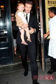 苹果妹小七罕见照大曝光风头盖过总统 苹果妹小七罕见照大曝光风头盖过总统