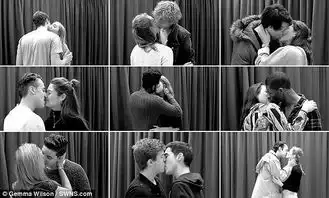  尴尬英国大学生镜头前与陌生人接吻