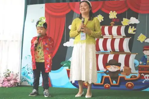  教科院附属实验学校世纪春城幼儿园沙沙讲故事活动