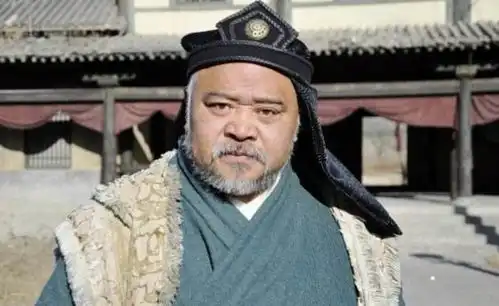  喝酒吸烟样样在行的李琦,如今瘦到脱相,网友直呼报应来了