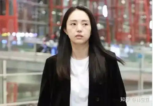  董璇终于离婚了,性侵案发生后的479天,她是怎么走过来的