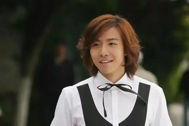  谁说唱歌的演戏不行周晓鸥实力抢镜,李宇春更让人惊喜