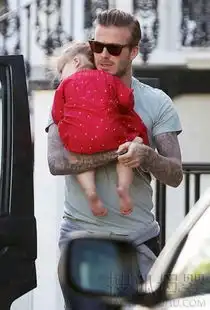  小七逛商场自选衣服哈珀表情丰富萌杀众人5621003