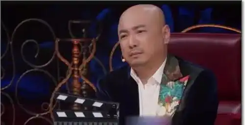  张小斐解扣喂奶,有谁注意到这个细节,徐峥看后直掉眼泪