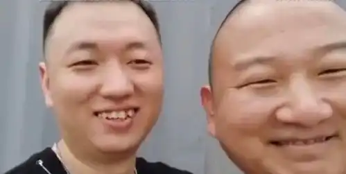  giao哥录制新说唱,在gai面前唱rap,动作夸张像拍段子