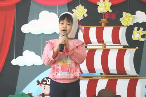  教科院附属实验学校世纪春城幼儿园沙沙讲故事活动