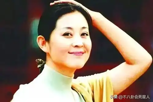 64岁倪萍样貌大变,鼻孔外翻被指像牛魔王,跟尔康表情包有得一拼 64岁倪萍样貌大变,鼻孔外翻被指像牛魔王,跟尔康表情包有得一拼